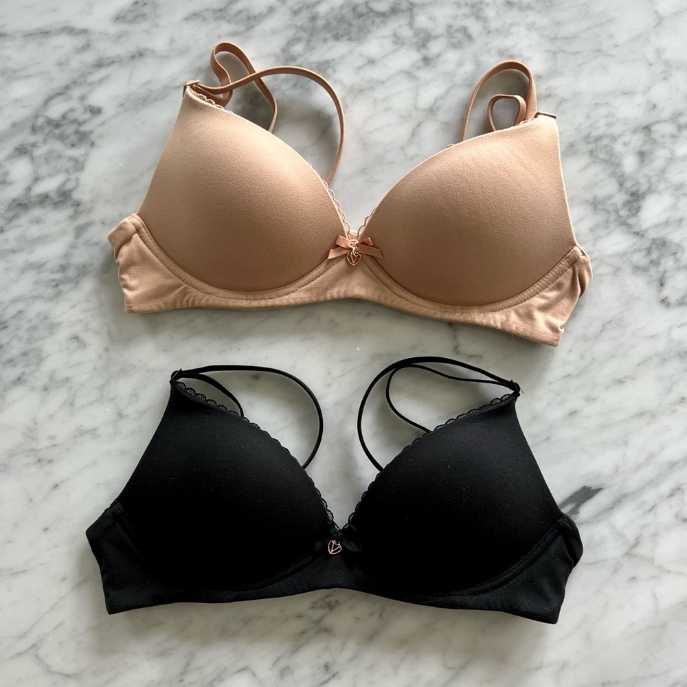 32A BODY BY VICTORIA
Lightly-Lined Wireless Lace Bra